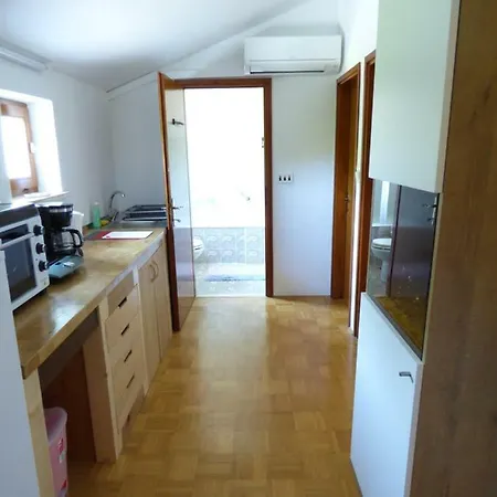 Hedra Zambratija (Istria)